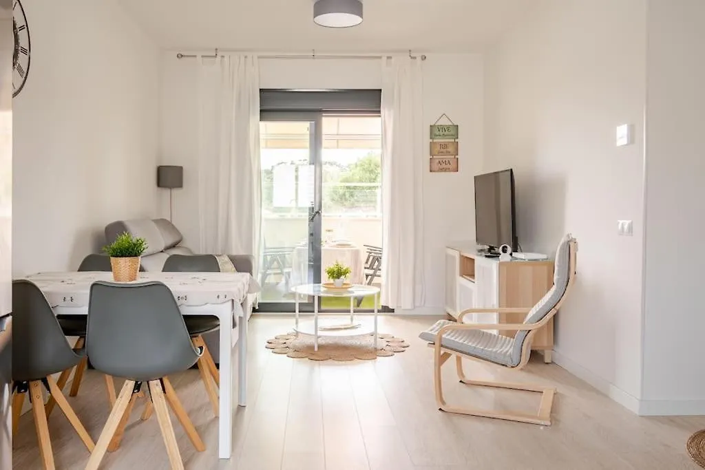Apartamento Nuevo Con Piscina, Disfruta Del Silencio, Familias Con Ninos, Aire Acondicionado, 2 Banos, Wifi, Terraza, Playa, Toallas Y Sombrillas Бенахарафе